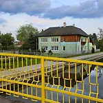 Hostel Yellow Bridge Vendeghaz