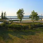 Yellow Bridge Vendeghaz Hostel