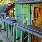 Yellow Bridge Vendeghaz Hostel *