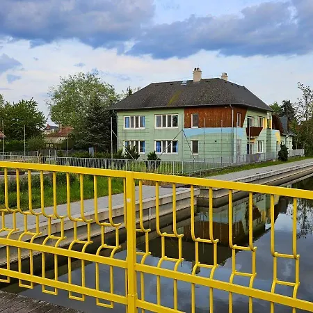 Hostel Yellow Bridge Vendeghaz