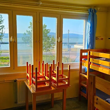 Hostel Yellow Bridge Vendeghaz *