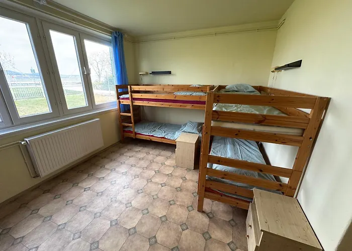 Hostel Yellow Bridge Vendeghaz