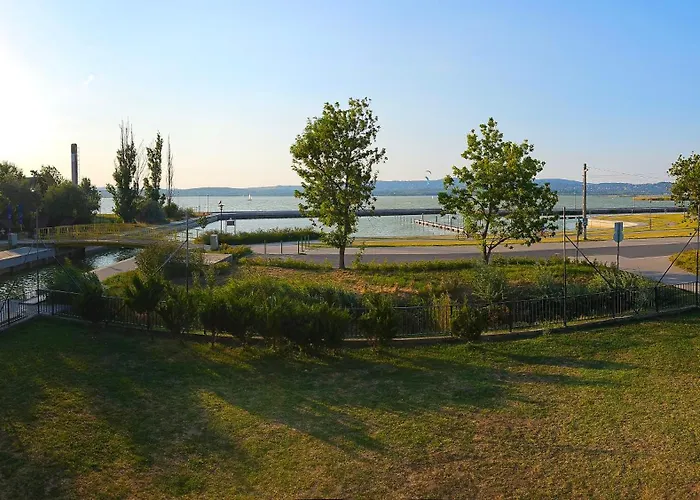 Yellow Bridge Hostel