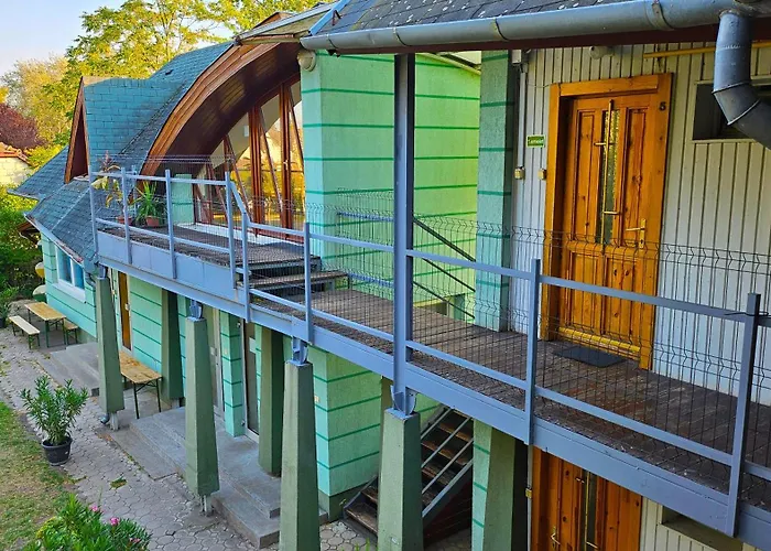 Yellow Bridge Hostel *