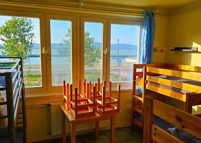 Hostel Yellow Bridge *