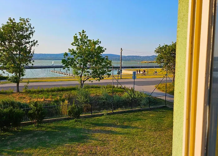 Yellow Bridge Hostel